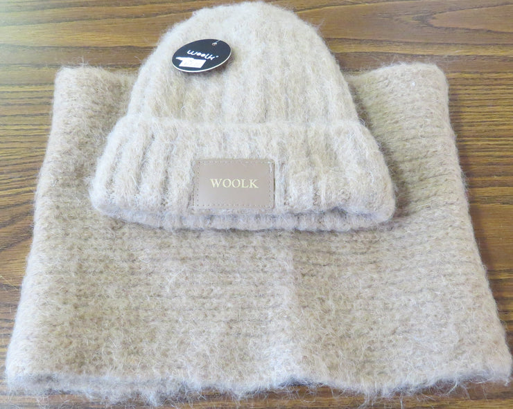 Hat and Neck Warmer by Woolk - Camel